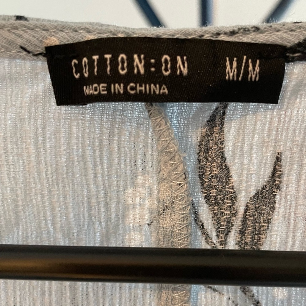 Cotton On dress - Picture 3 of 3
